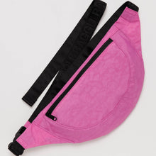 Load image into Gallery viewer, Crescent Fanny Pack